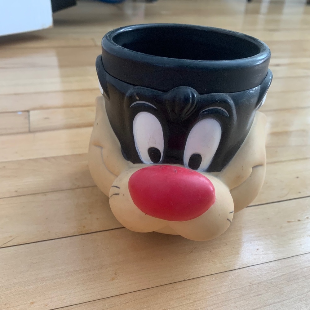 Looney tunes Sylvester the Cat mug